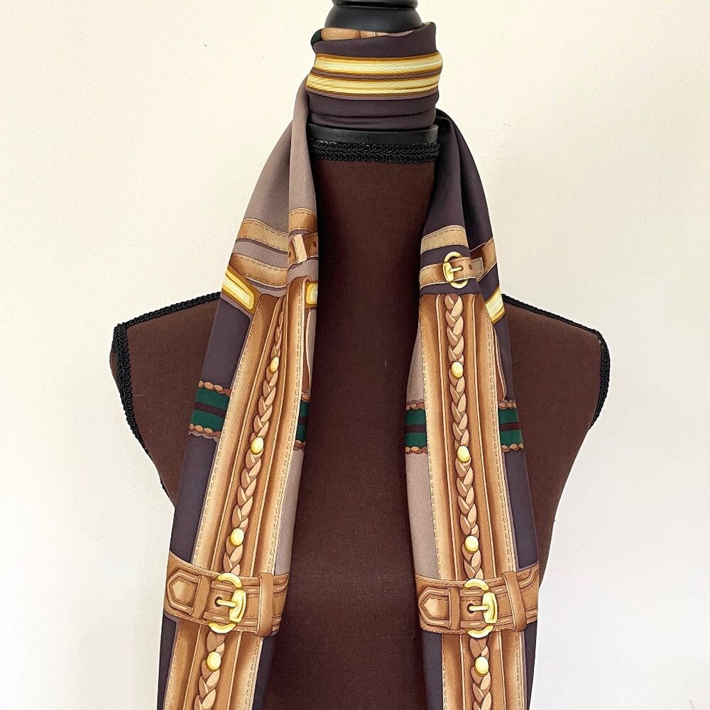 Display #3 New Gucci Scarf Iconic Silk Wrap - Picture 11 of 15